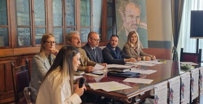 Settimana di Gianni Versace a Reggio, Gioffrè: «Moda italiana come patrimonio Unesco» – VIDEO