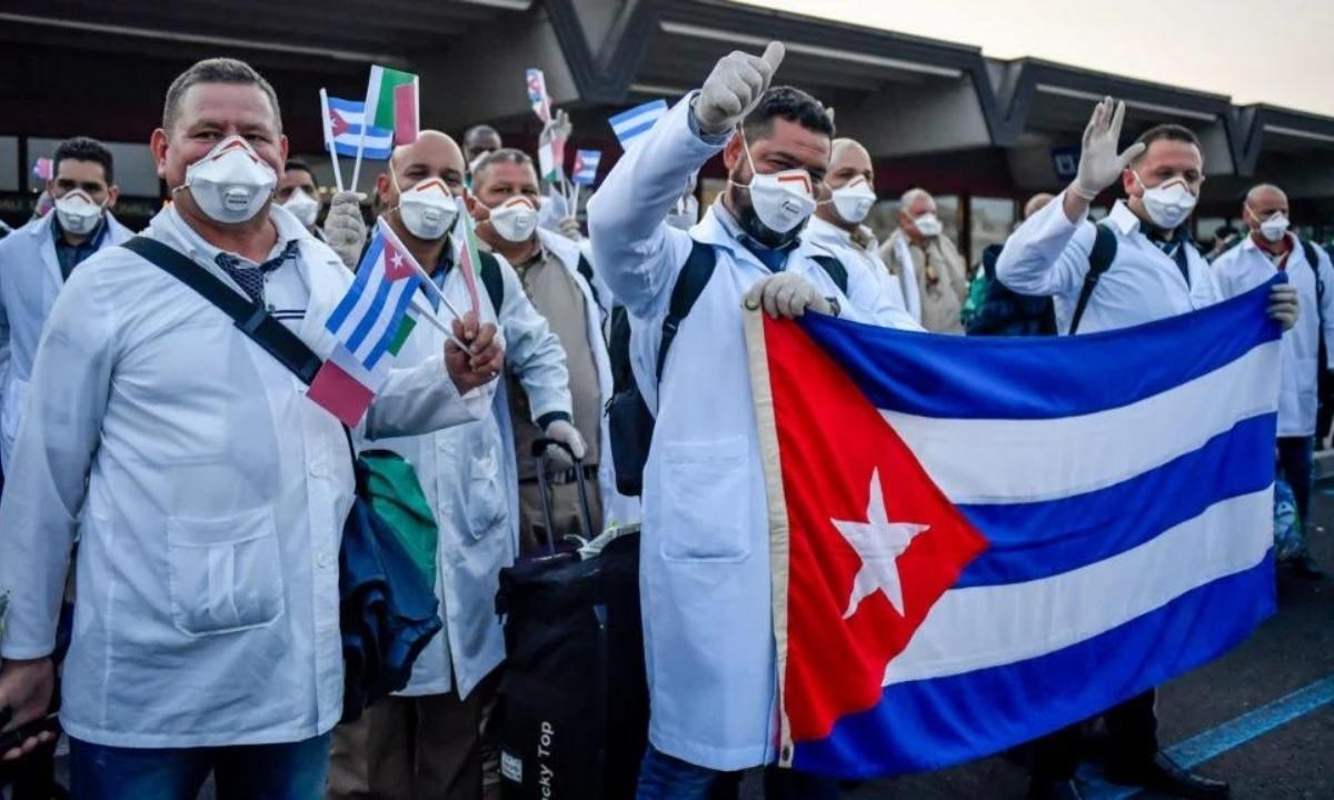 In arrivo i medici cubani in Calabria, saranno impiegati negli ospedali del reggino