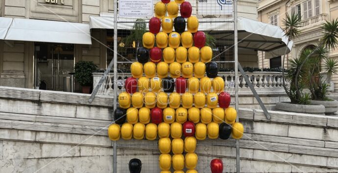 A Reggio l’albero di Natale per la sicurezza sul lavoro
