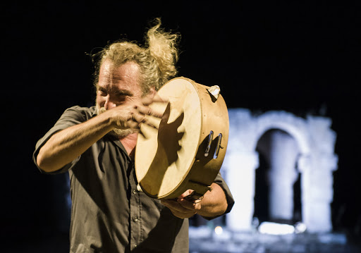 “La pazzia di Orlando”, il cunto siciliano di Orazio Alba in scena a Reggio Calabria