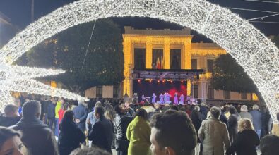 Natale a Reggio, luci e musica Gospel vestono di festa la città – FOTO