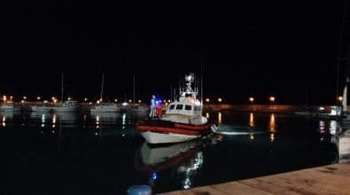 Roccella Jonica, soccorsa barca a vela: sbarcati 53 migranti
