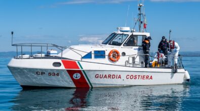 A largo di Roccella la Guardia Costiera soccorre barcone con circa 206 migranti