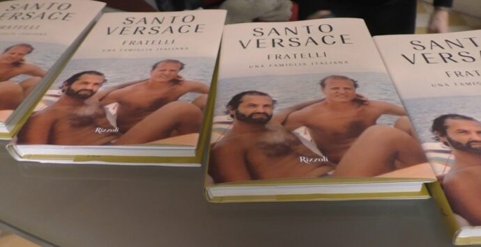 Libro Gianni Versace, il fratello Santo: «Una liberazione da tutte le cicatrici»