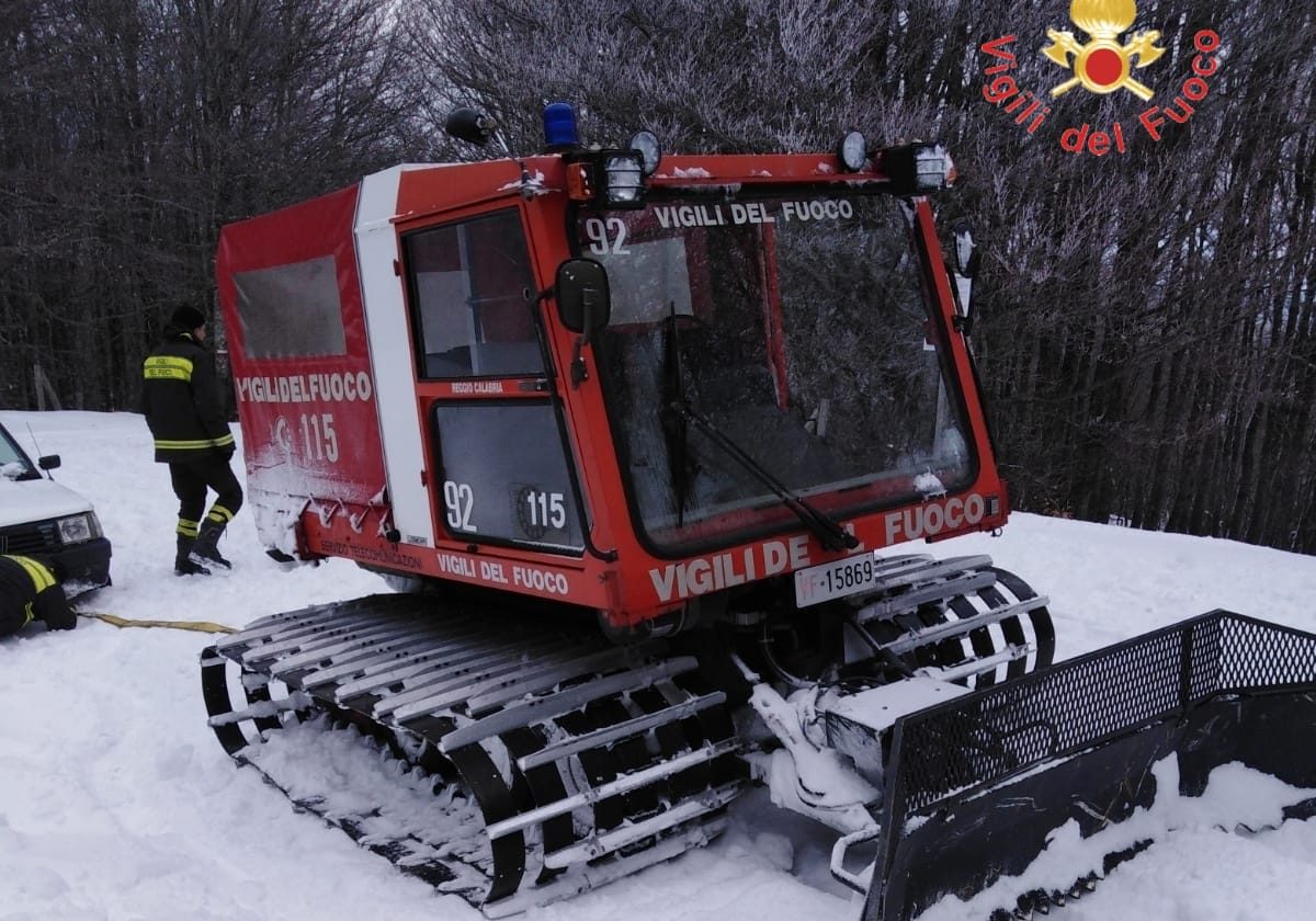 Auto bloccata dalla neve in Aspromonte, soccorsi quattro ragazzi