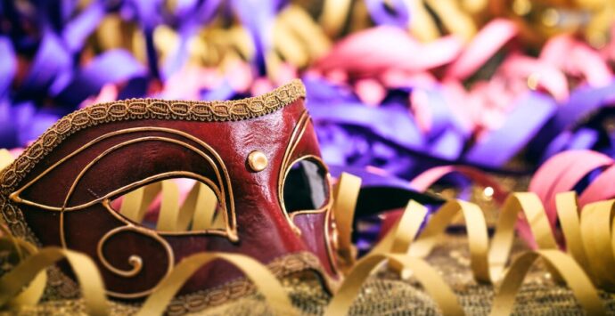 La Locride accoglie il Carnevale: maschere, parate, musica e spettacoli 