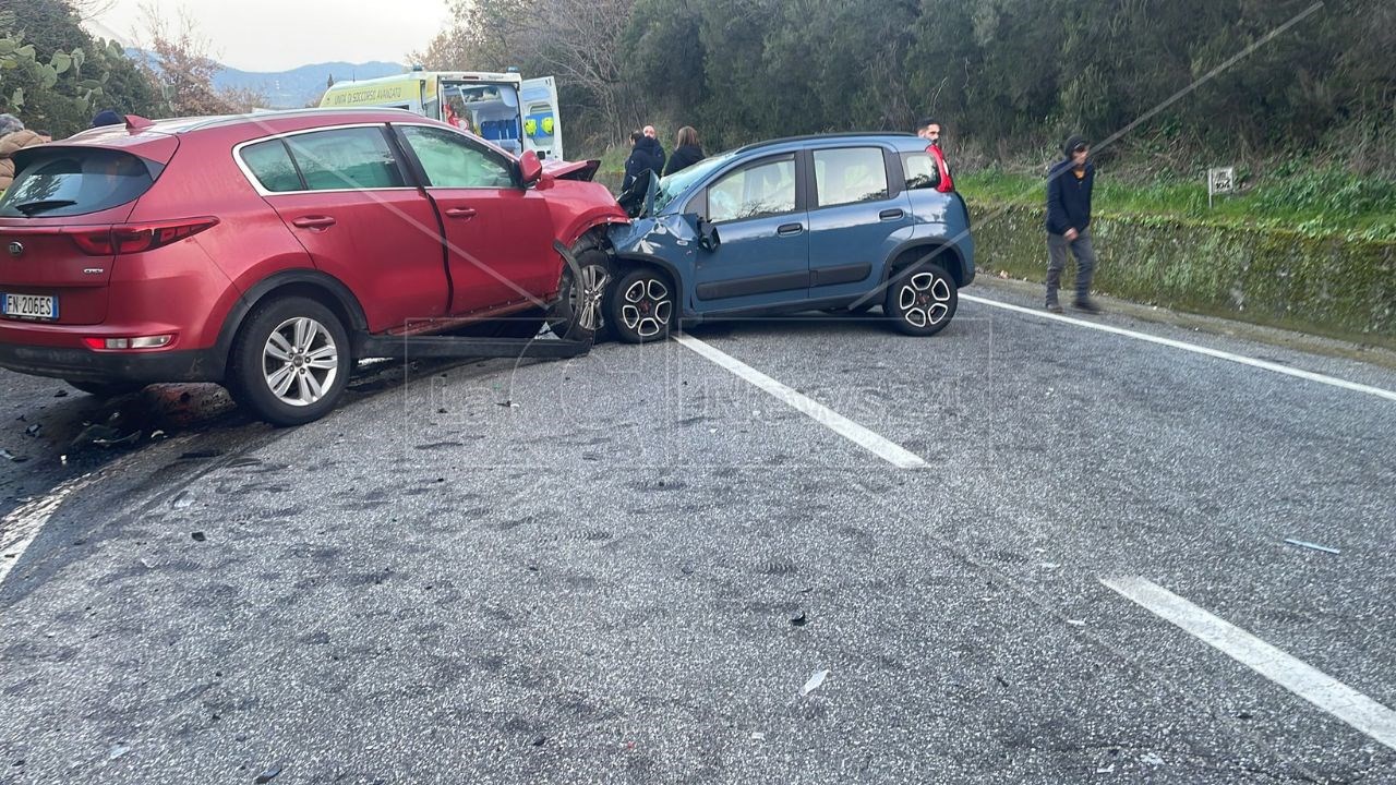 Tragico schianto in Calabria, un morto e tre feriti di cui due bambini