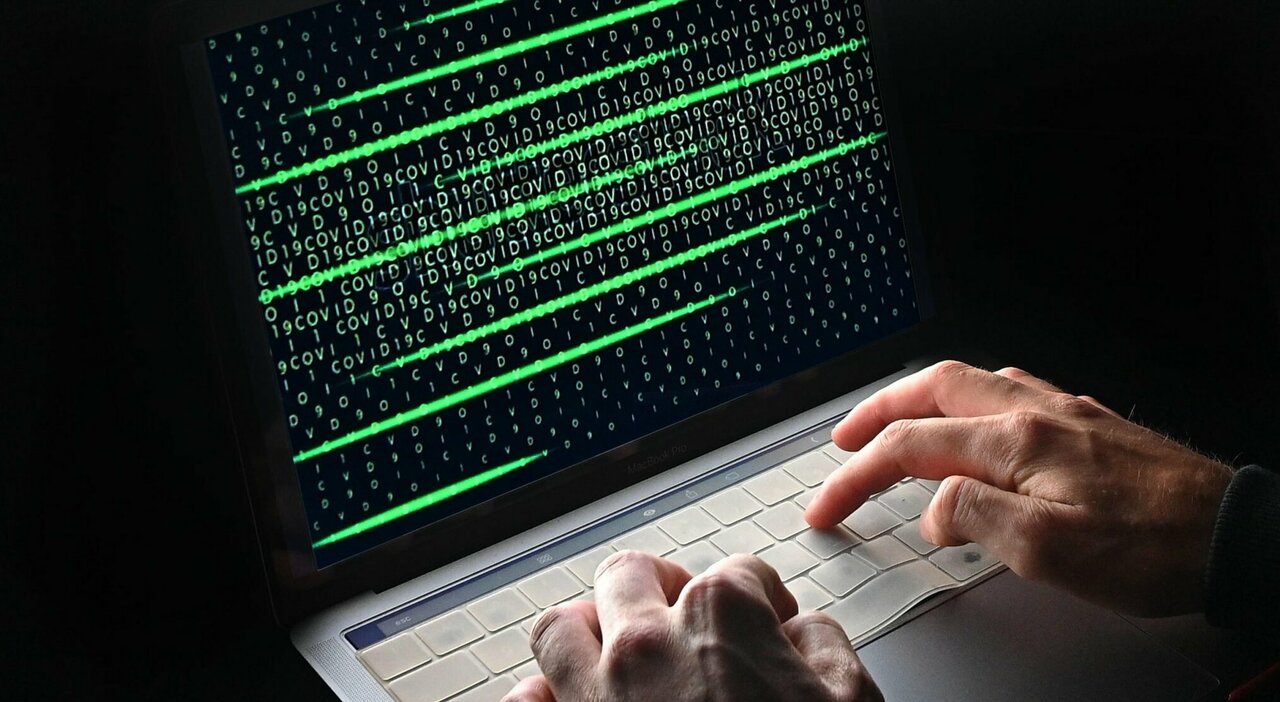 Massiccio attacco hacker in corso, compromessi decine di sistemi nazionali
