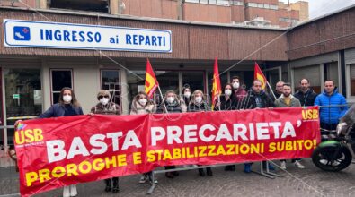 Reggio Calabria, l’Usb manifesta al Gom per i precari covid: «Il commissario ci riceverà»