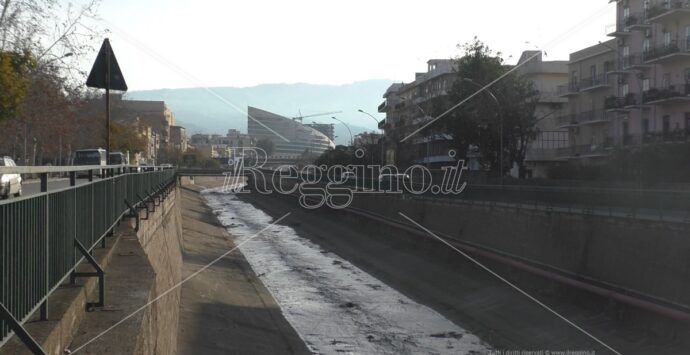 Reggio, il torrente Calopinace scorre senza più ostacoli – FOTO e VIDEO