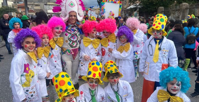 Carnevale a Taurianova, Grimaldi: «Nella scuola abbiamo trovato la vera partecipazione civica»