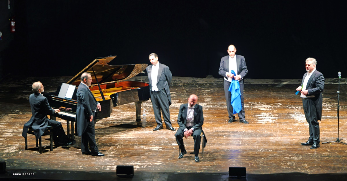 A palmi il brio del quintetto di voci maschili Italian Harmonists con Jader Costa al piani