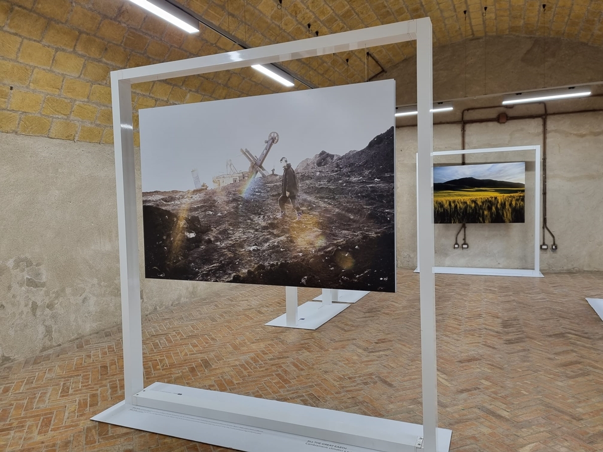 Reggio, il rapporto in bilico tra uomo e Madre Terra nelle immagini della mostra di Bluocean – VIDEO