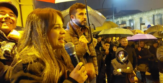 Ospedale di Oppido, la pioggia non ferma i cittadini nella battaglia per una sanità equa ed efficente