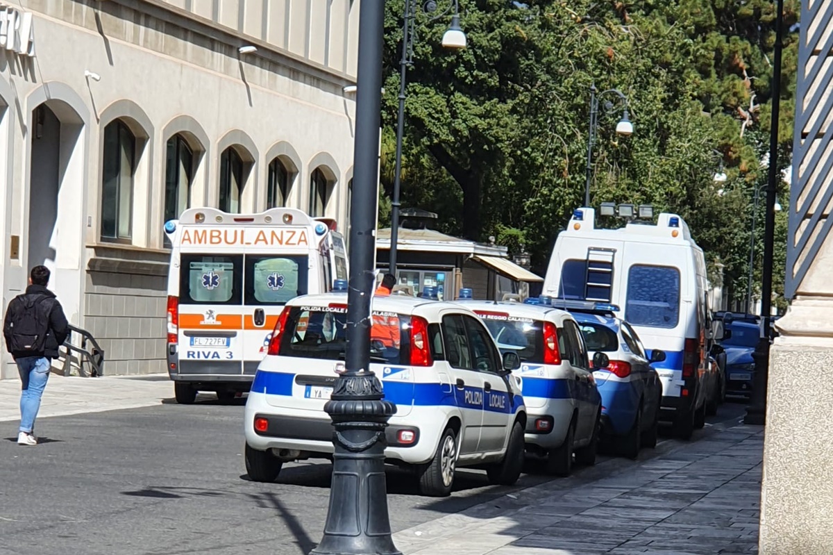 Reggio, la polizia esegue controlli a tappeto ad Arghillà