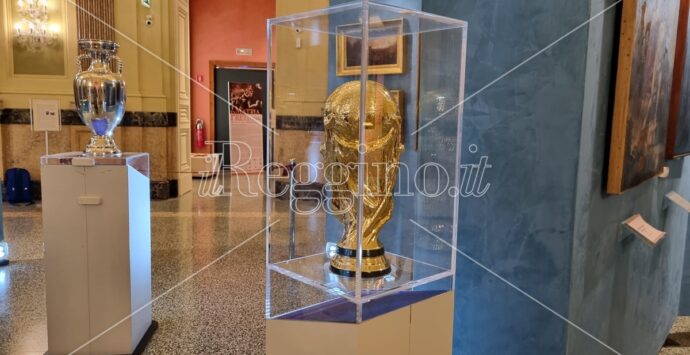 Pinacoteca di Reggio, i cimeli storici della Nazionale in vetrina con “Sfumature d’Azzurro” – VIDEO E FOTOGALLERY