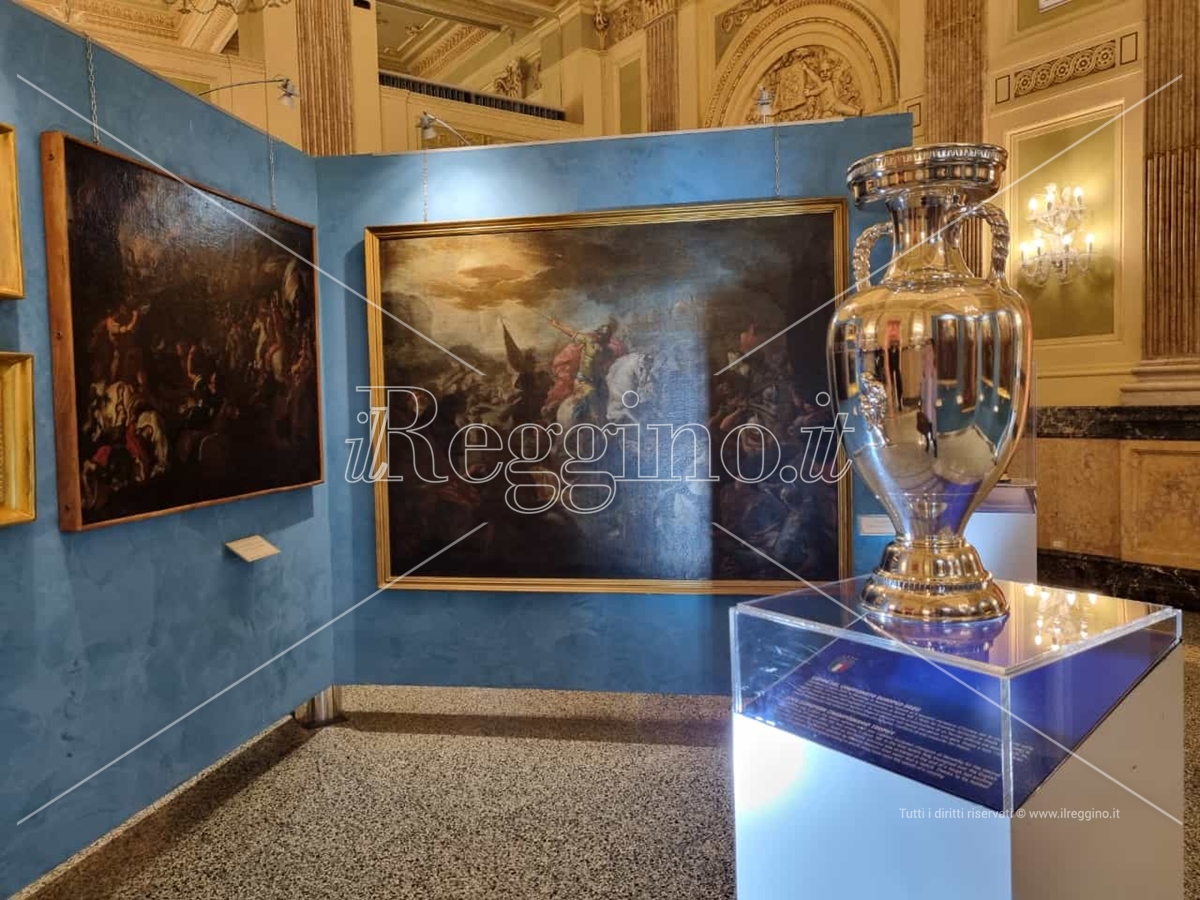 Pinacoteca di Reggio, i cimeli storici della Nazionale in vetrina con “Sfumature d’Azzurro” – VIDEO E FOTOGALLERY