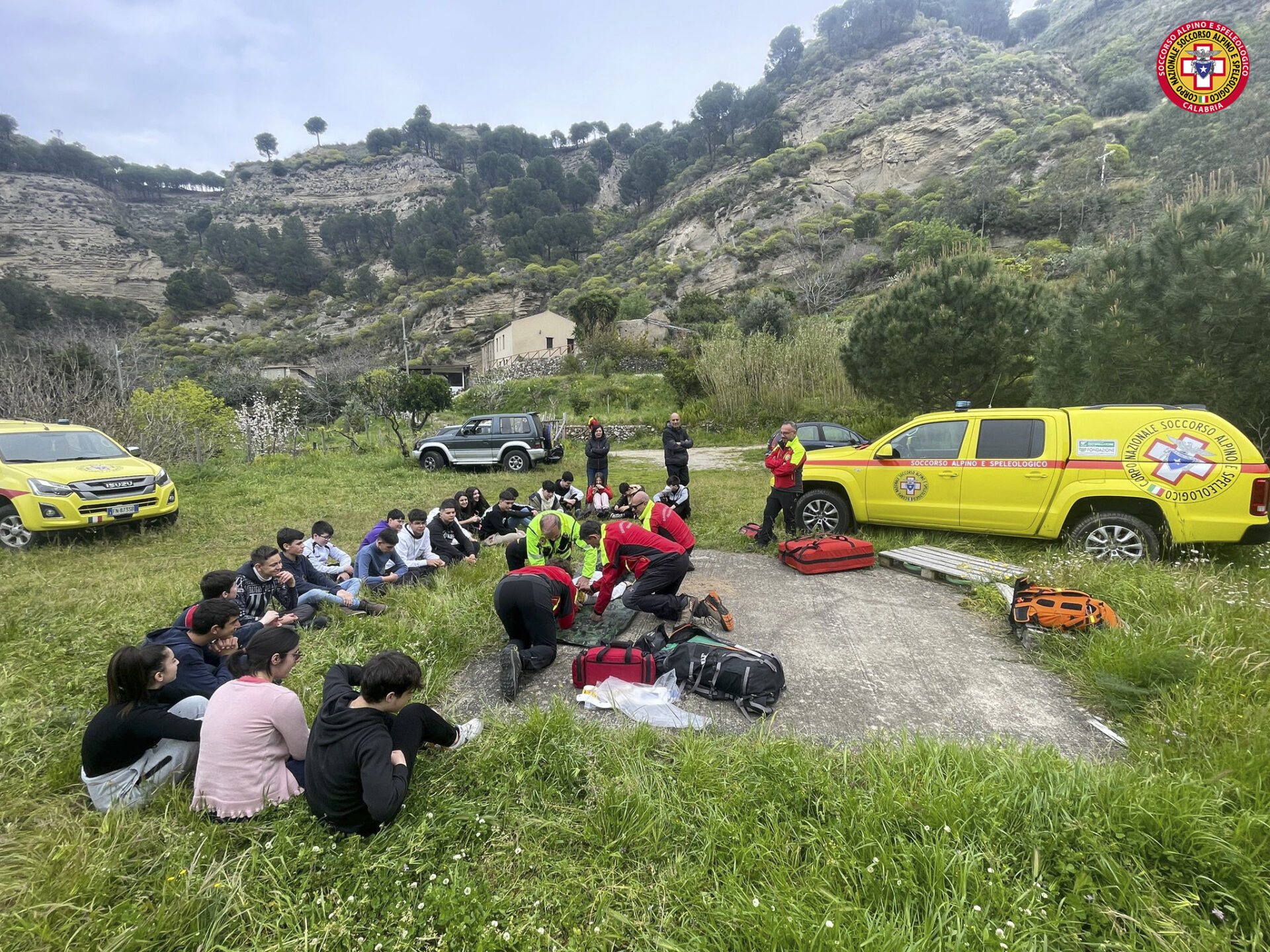 Reggio, il soccorso alpino fa prevenzione del rischio in montagna con gli alunni della scuola Nosside Pythagoras