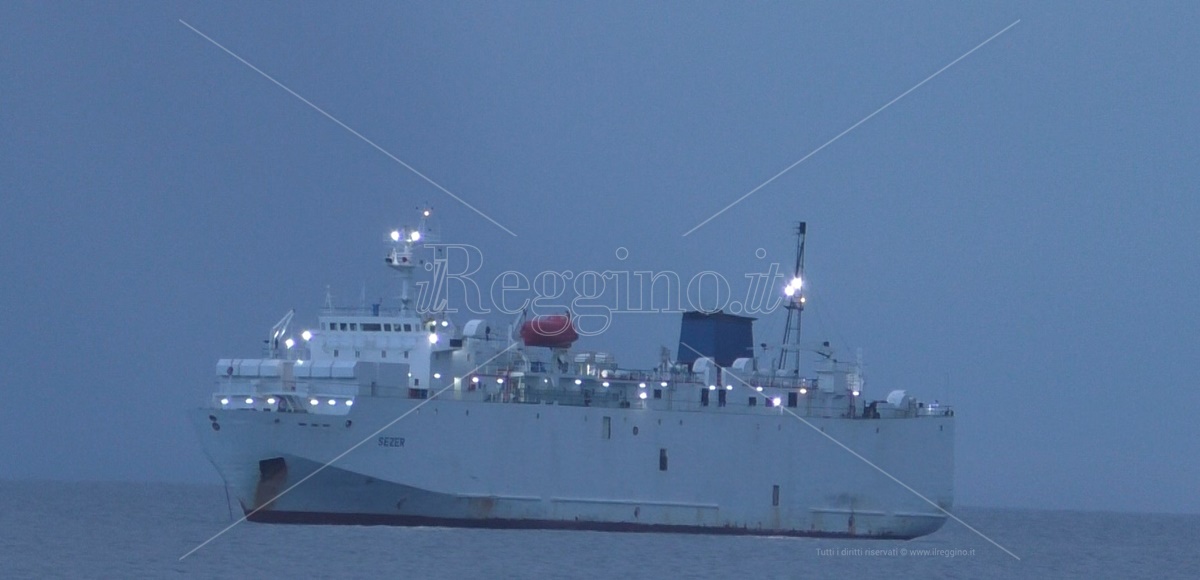 Reggio, due navi cargo panamensi al largo di Palizzi Marina – FOTO
