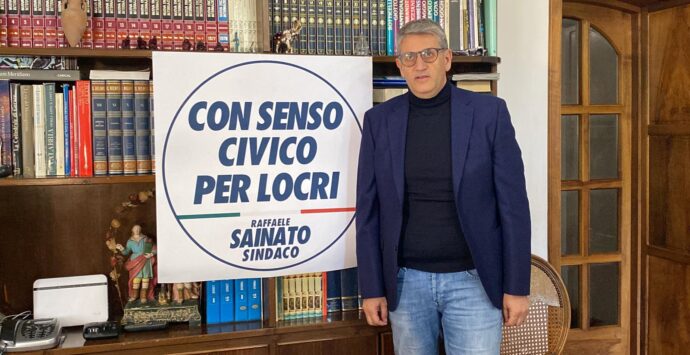 Elezioni comunali a Locri, ufficiale la candidatura di Sainato: «Nessun tirocinio, per me parlano le competenze»
