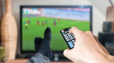 Calcio in tv, la nuova offerta di Dazn disponibile solo al Sud