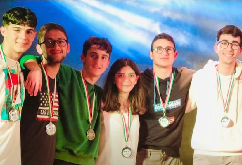 Reggio, il liceo “Da Vinci” trionfa alle Olimpiadi Nazionali della cultura