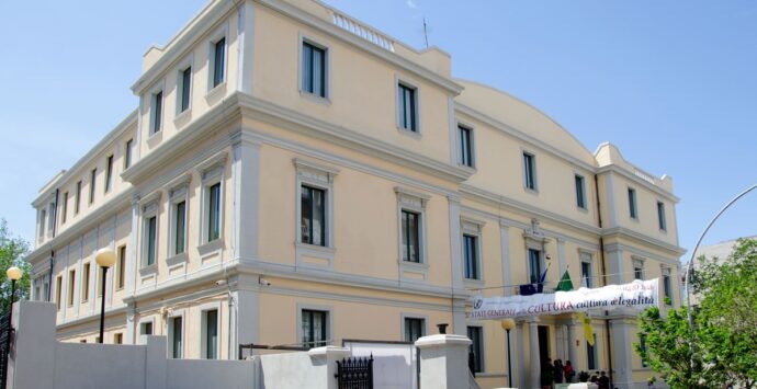 Riapre il Palazzo della Cultura a Reggio, ripristinato il disservizio elettrico
