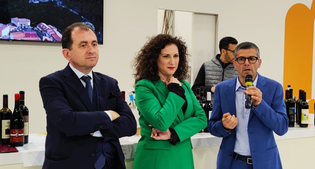 <strong>I vini e i prodotti identitari della Città Metropolitana di Reggio Calabria protagonisti al Vinitaly 2023</strong>