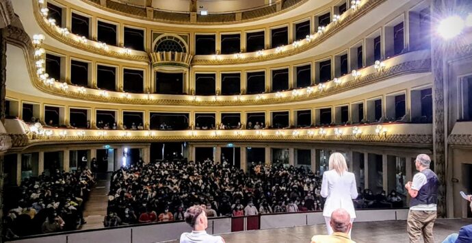 Reggio, venti Istituti scolastici aderiscono alla nuova edizione del Premio artistico letterario “Apollo School”