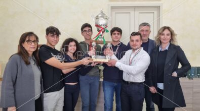 Seri, studiosi e sbarazzini: ecco i liceali che hanno portato Reggio sul podio delle Olimpiadi della cultura – VIDEO