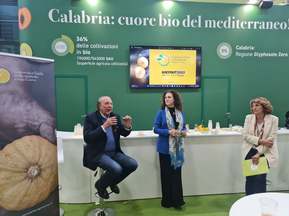 Il bergamotto di Reggio Calabria emoziona al Macfrut di Rimini 
