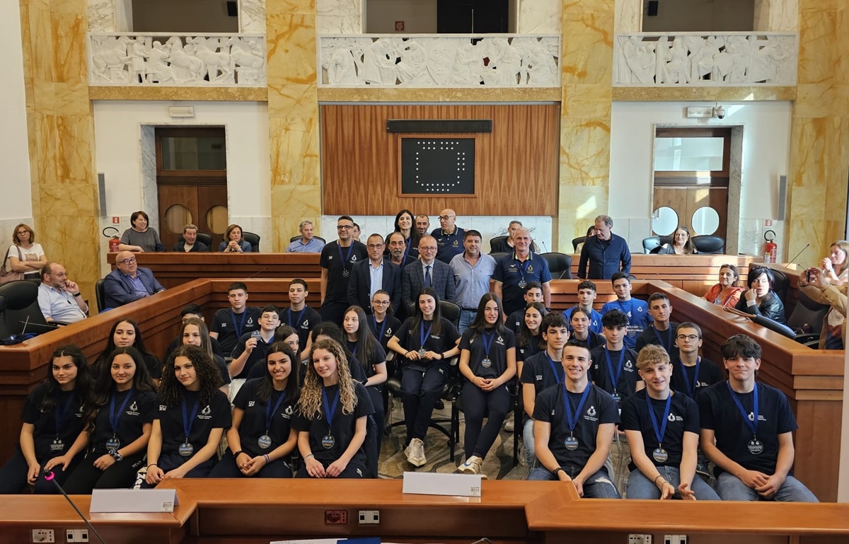 Reggio, a Palazzo Alvaro i giovani campioni del Volley reggino: consegnate le medaglie del Trofeo dei Territori