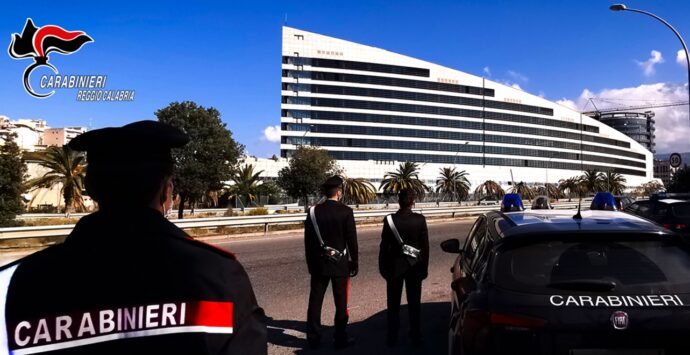Reggio, accoltella un connazionale in pieno centro: arrestato un 24enne tunisino