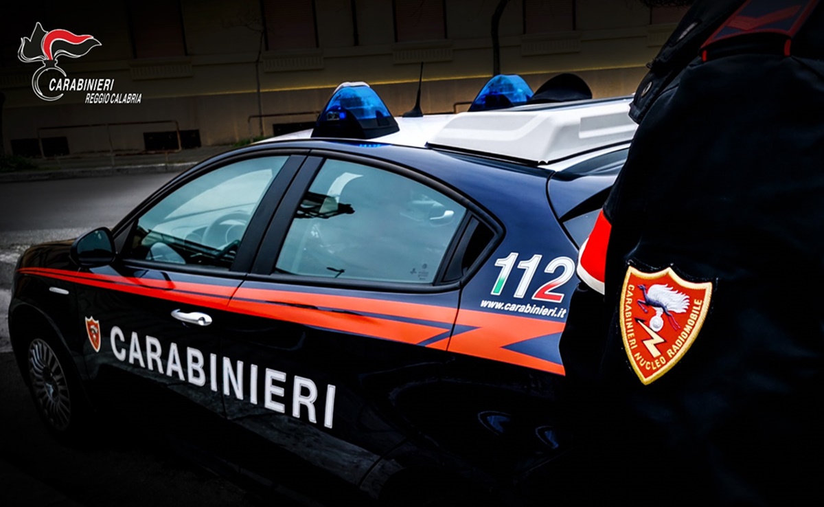 Reggio, furto di energia elettrica e spaccio di droga nel quartiere Arghillà: arrestato un 44enne
