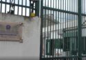 Reggio, incendio nella cella di un detenuto: due poliziotti intossicati