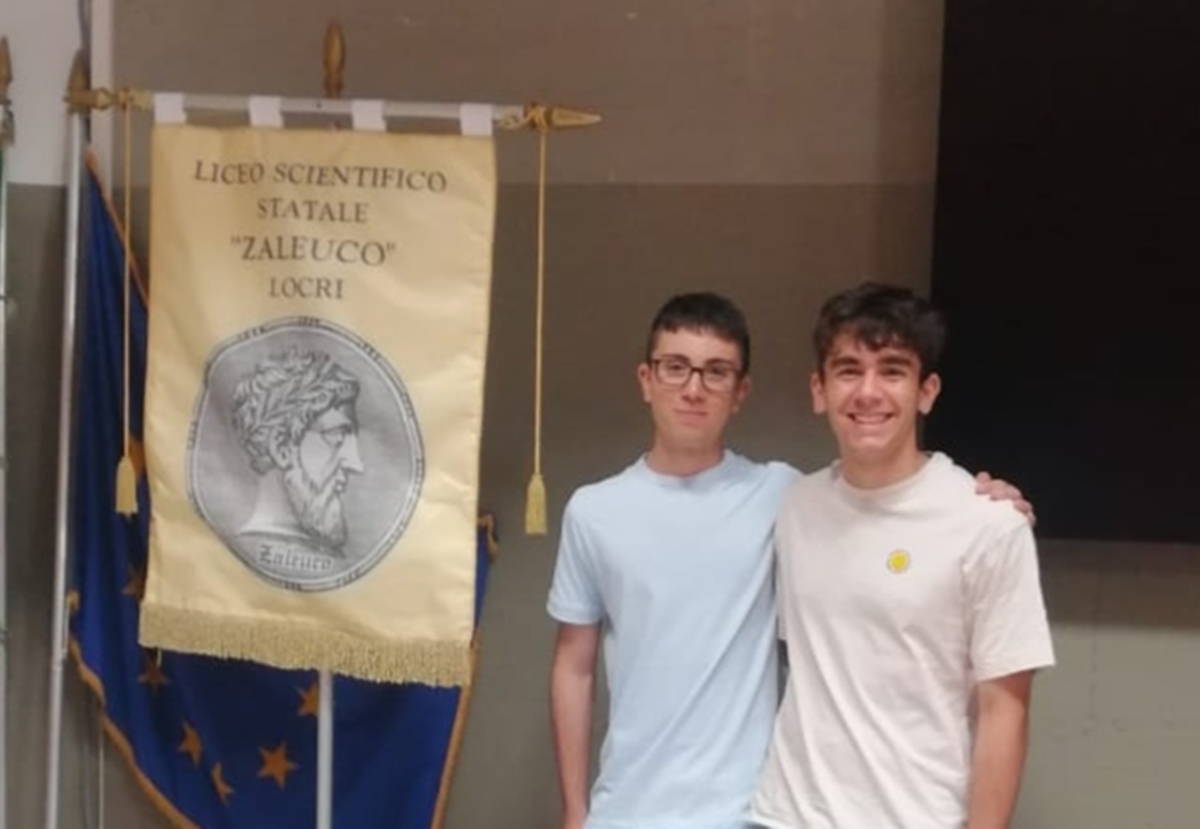 Liceo Zaleuco di Locri, campionati di economia: terzo posto per Matteo Leonello E Diego Capogreco