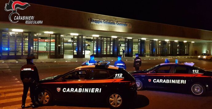 Reggio, giro di prostituzione a Piazza Garibaldi: il Gip dispone 6 arresti