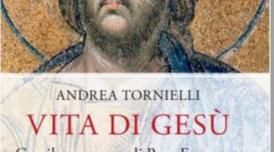 Reggio, nel cortile dell’Arcivescovado presentazione del libro “Vita di Gesù” di Andrea Tornielli
