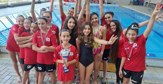 Nuoto sincronizzato a Reggio, ottimi risultati ai Campionati Regionali per l’Italica Sport