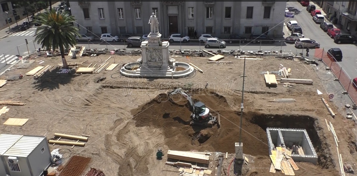 Piazza De Nava avanti tutta, il Tribunale di Reggio rigetta l’istanza del Comitato civico