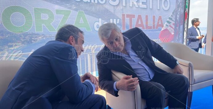 Forza Italia sfodera i numeri a Villa San Giovanni, Tajani: «Non pensiamo solo al Ponte sullo Stretto»