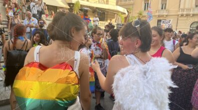 Reggio Calabria Pride, Natascia Maesi: «Dal Sud la richiesta più forte di diritti e giustizia sociale» – FOTO e VIDEO