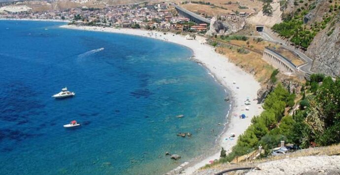 Bova Marina, il Comune si prepara alla stagione estiva: revocato il divieto di balneazione