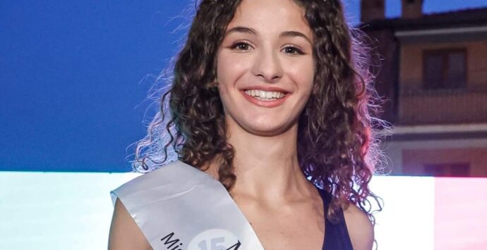 La locrese Sara Elvira Treccosti è “Miss Miluna Calabria”