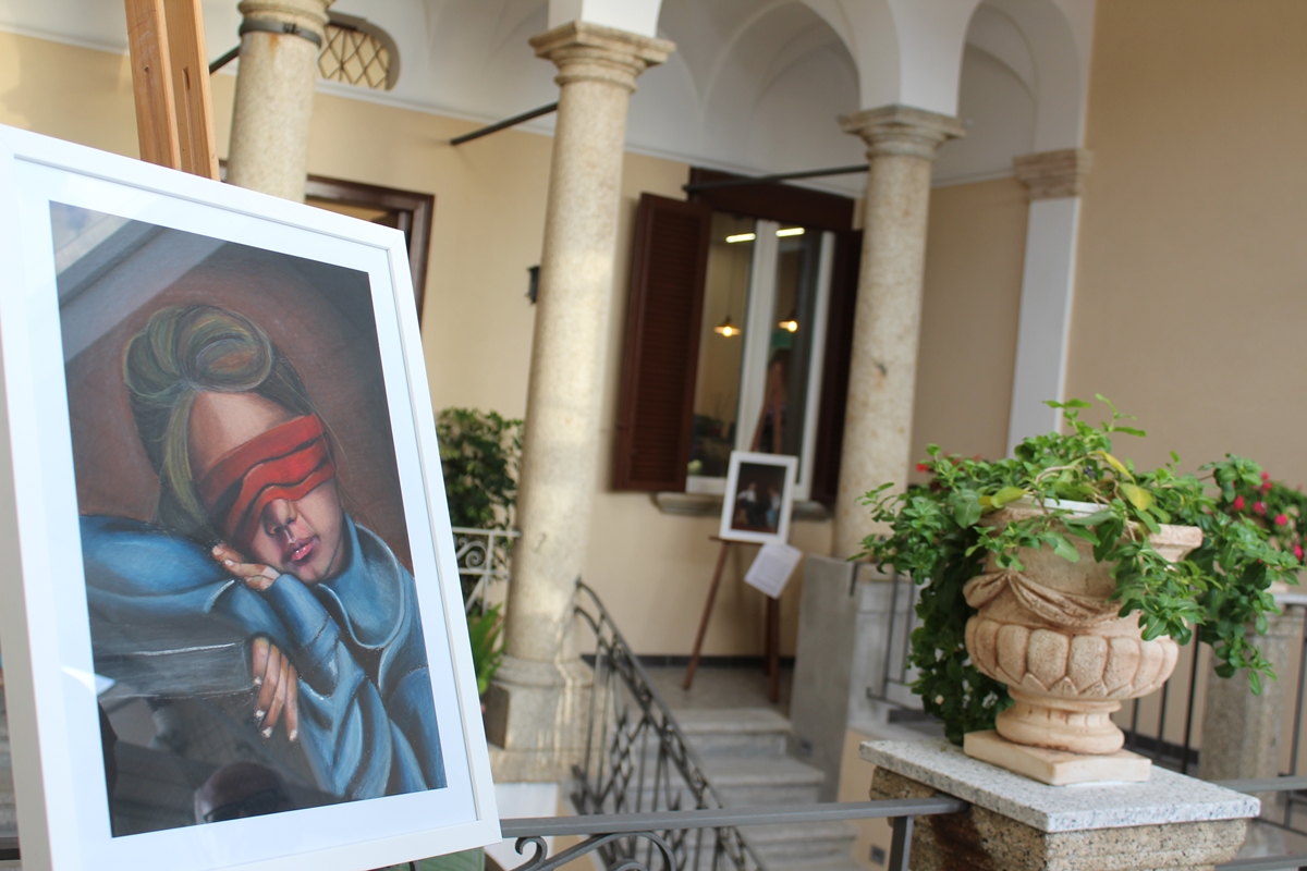 Polistena, lo sguardo pittorico di Valentina Iannello a Palazzo Grillo