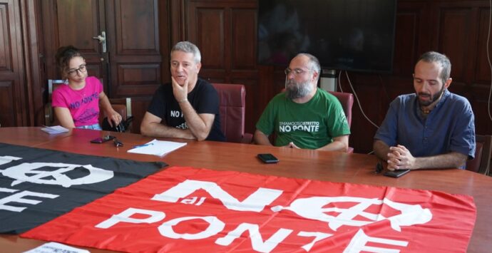 Il movimento “No Ponte Calabria” rinnova l’invito alla partecipazione per la manifestazione a Messina
