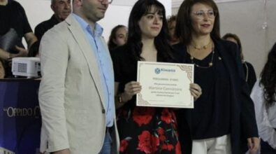 Oppido Mamertina, la 17enne Martina Cannizzaro insignita del premio “La pergamena d’oro”