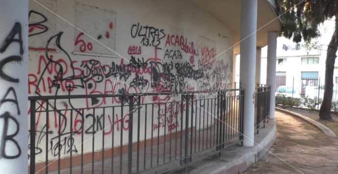 Reggio, indetta la procedura negoziata per completare il piazzale Trieste e l’anfiteatro già vandalizzato – FOTO