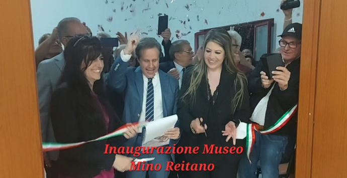Fiumara di Muro, il museo Mino Reitano inaugurato un anno fa: «In questi primi dodici mesi tanti visitatori»