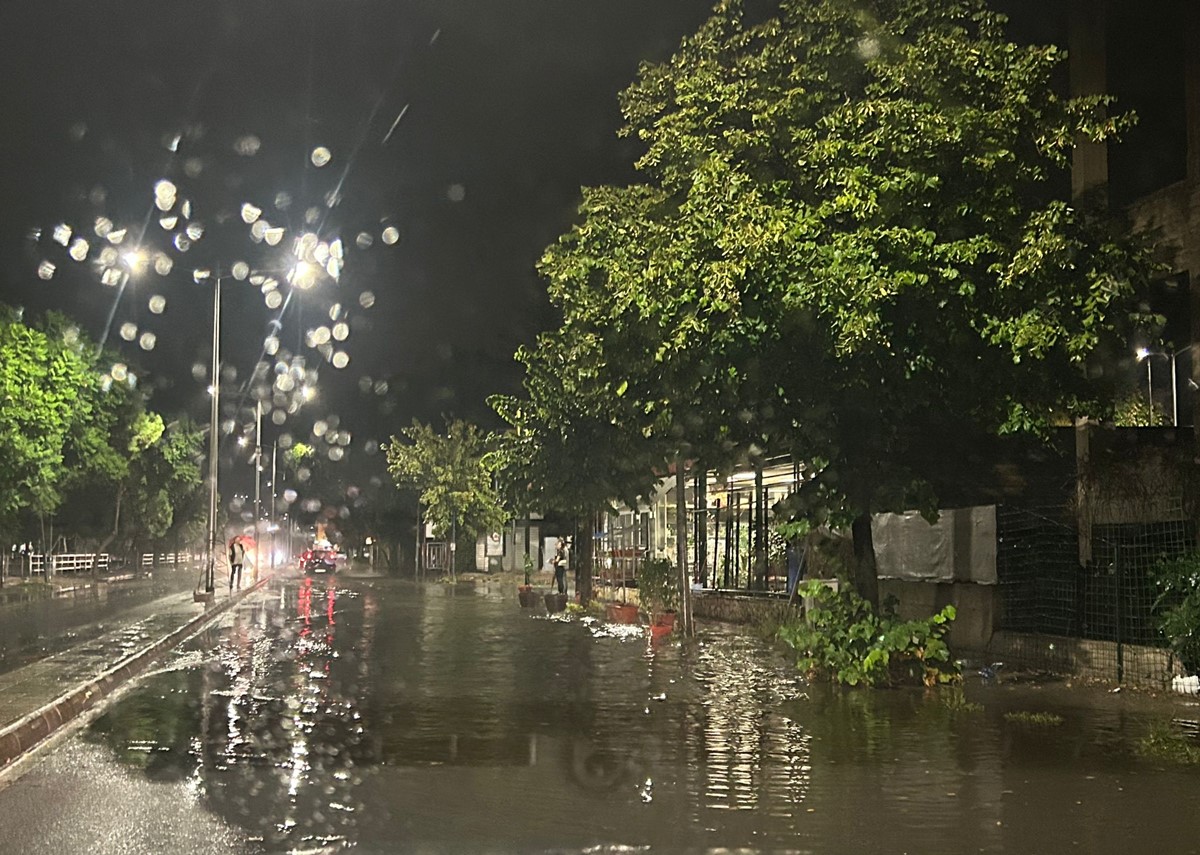 Reggio, nottata di pioggia e vento: allagamenti in città – FOTOGALLERY